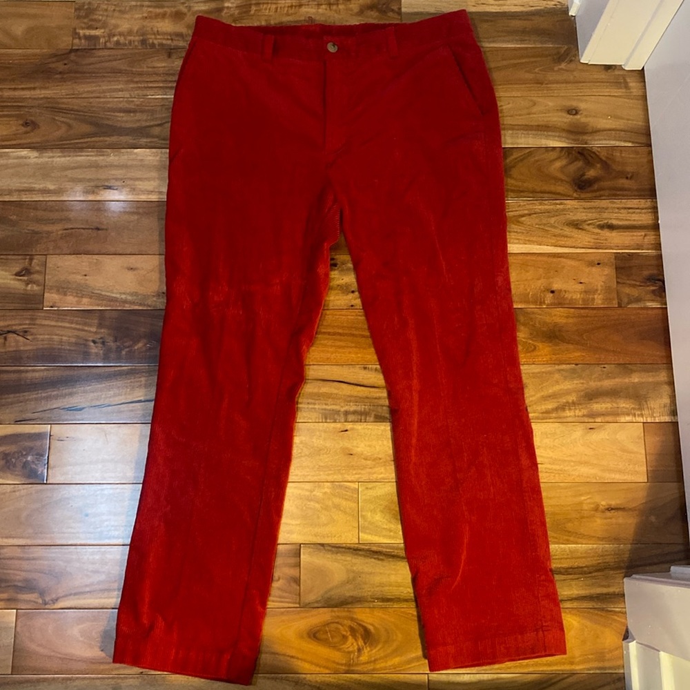 Red vineyard vine corduroy pants size 35 x 30